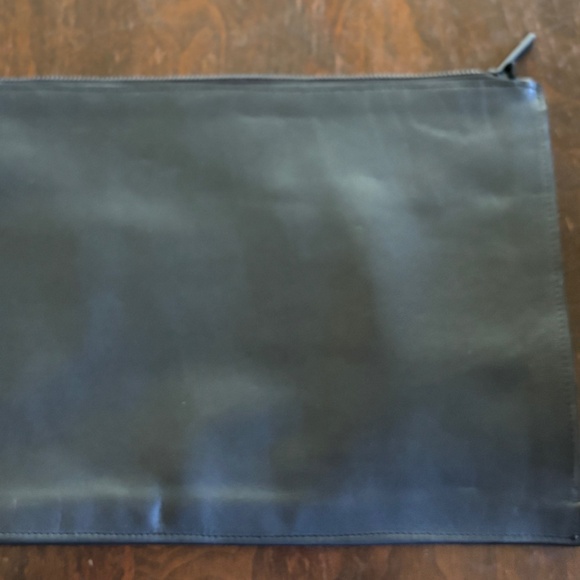 BLACK LEATHER LAPTOP ZIPPERED ENVELOPE/SLEEVE/CLUTCH - FITS 13" LAPTOP - NWOT - Picture 7 of 13